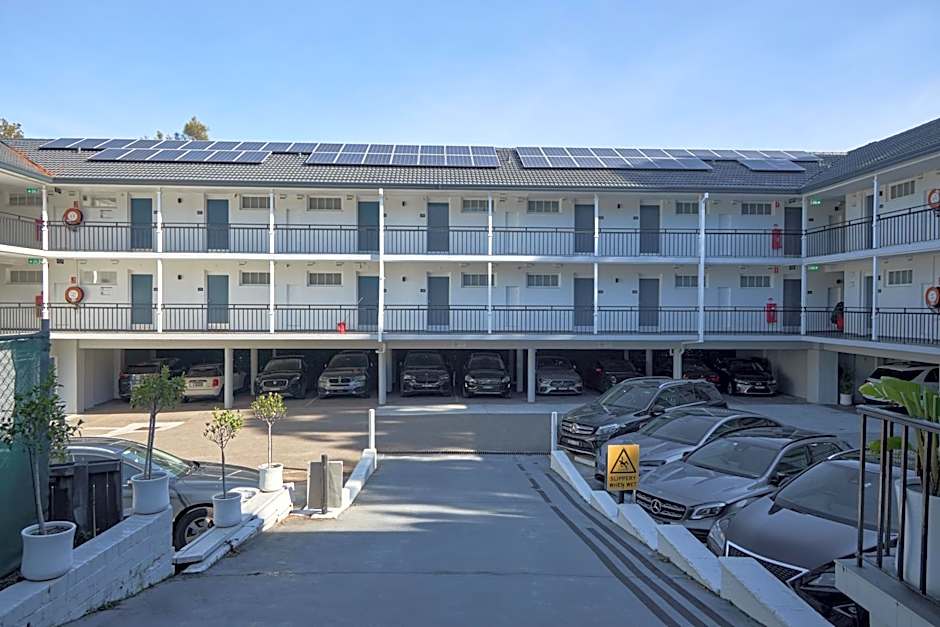 Killara Hotel & Suites