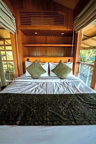 Treehouse B