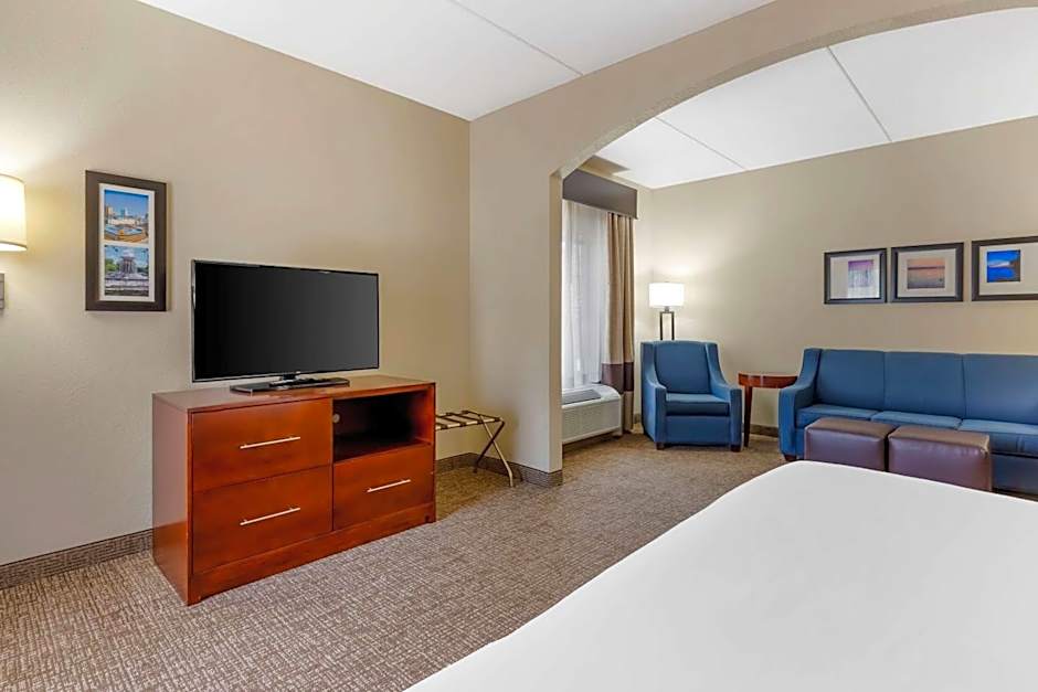 Comfort Suites Regency Park