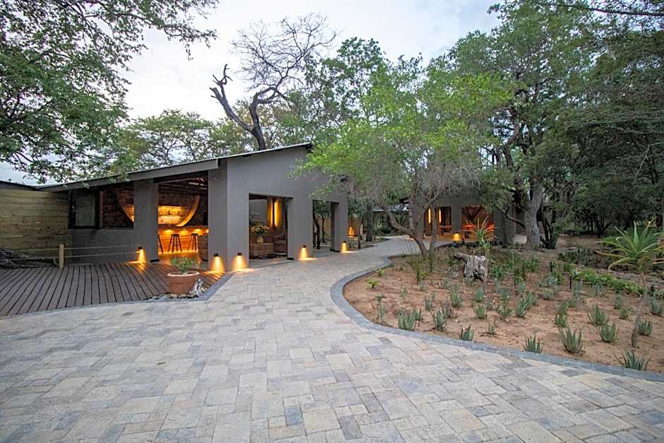 Little Africa Safari Lodge