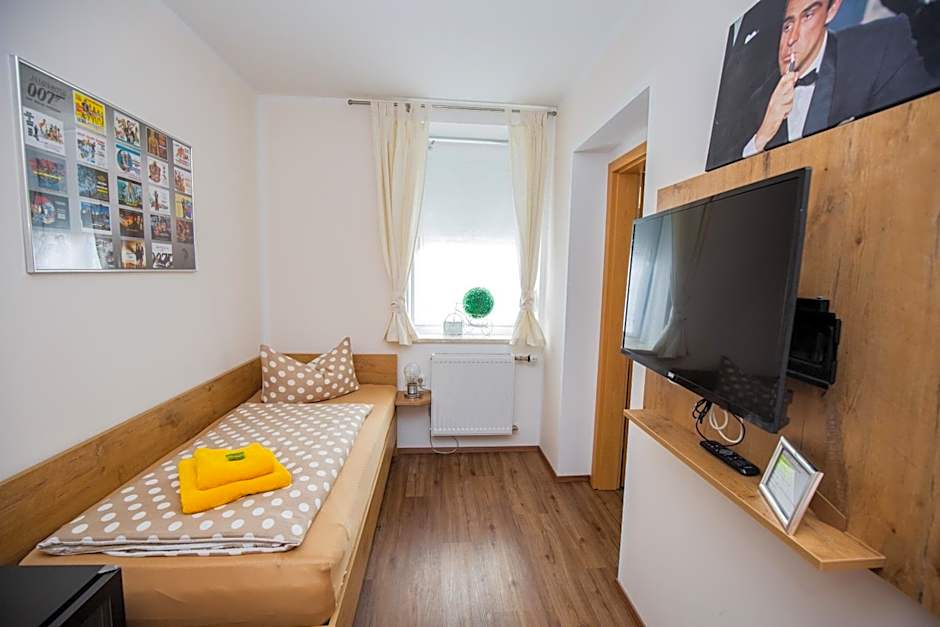 Photo 1 sur 6 de Single Room