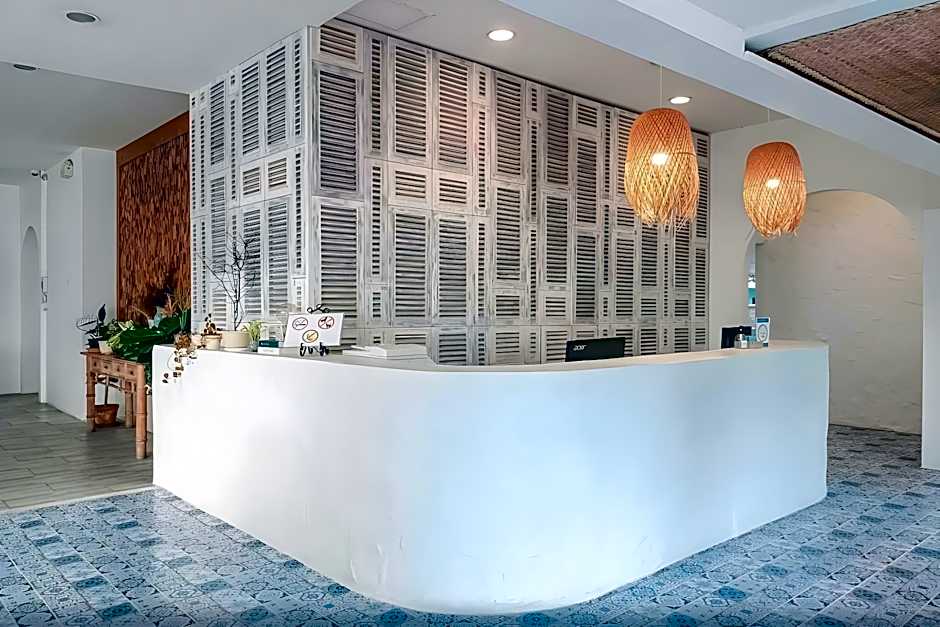 Royal Beach View Suites