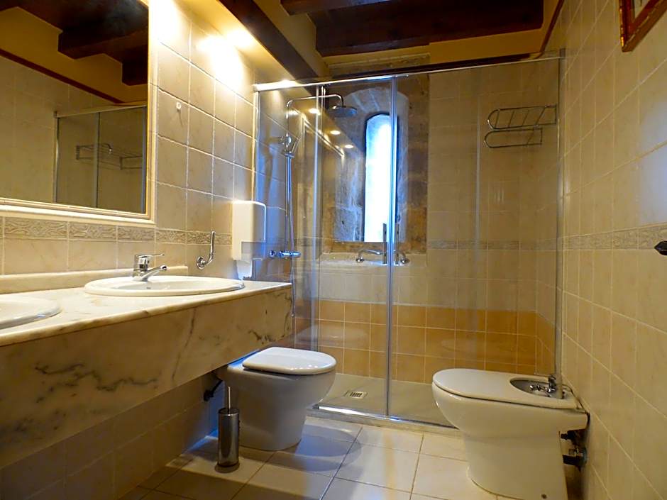 Posada Torre Palacio La Taxuela