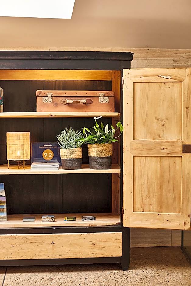 Arcs De Monells - Adults Only