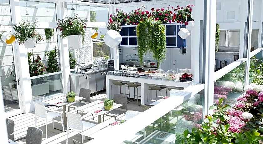 Ascot Hotel Buyukada