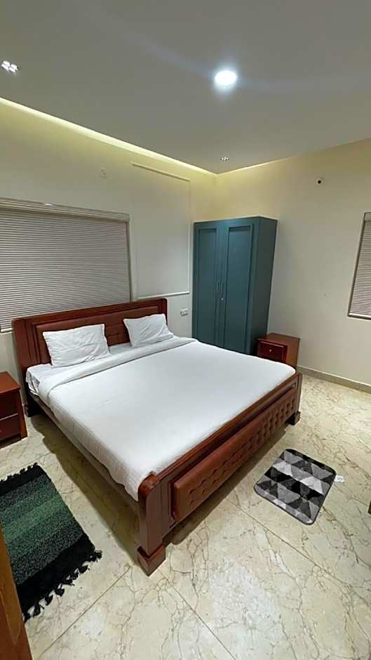 Queen's Hotel Mount garden Kodaikanal