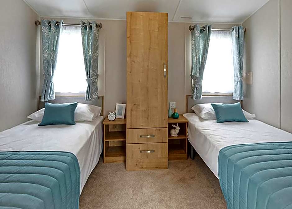 Merryfield And Sandfield