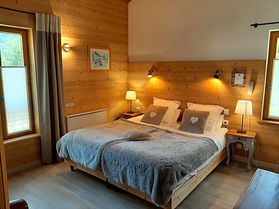 Chez Philippe - Appartements et Chalets - Panoramic Village vue Glaciers