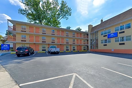 Media Inn & Suites