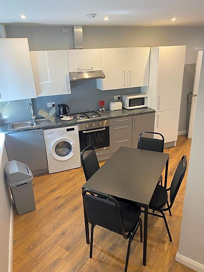 Showcase Apartments - Kimberley House