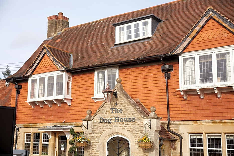 Dog House by Chef & Brewer Collection