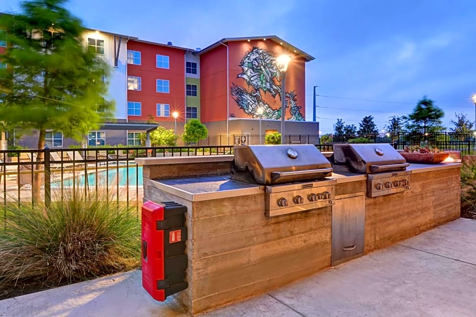 Homewood Suites By Hilton by TechRidge Parmer @ I-35