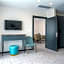 Leo Suites