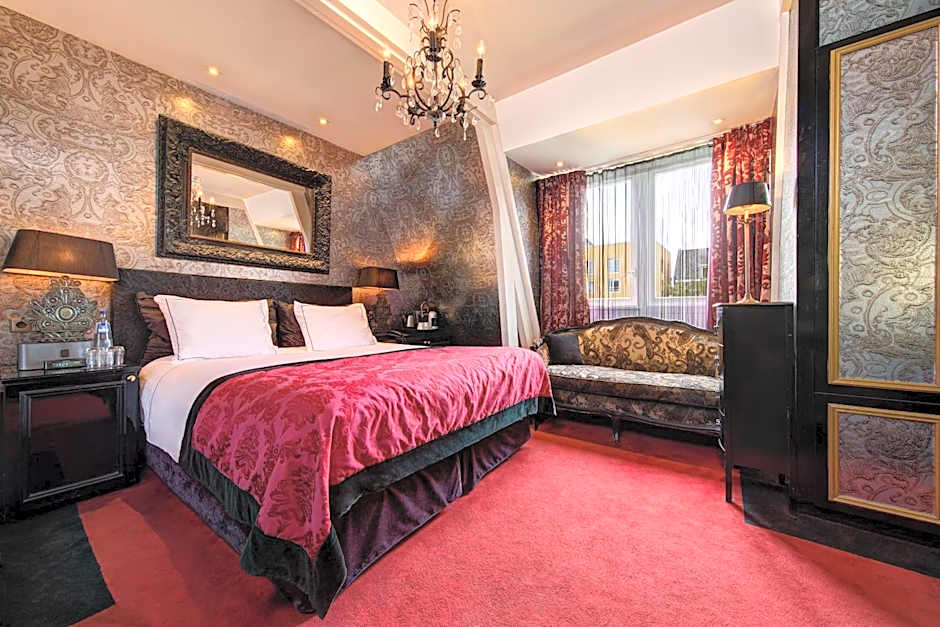 The Pavilions Amsterdam, The Toren