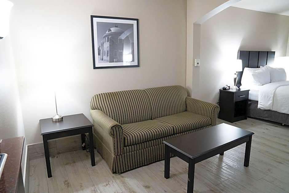Lucille's Hotel