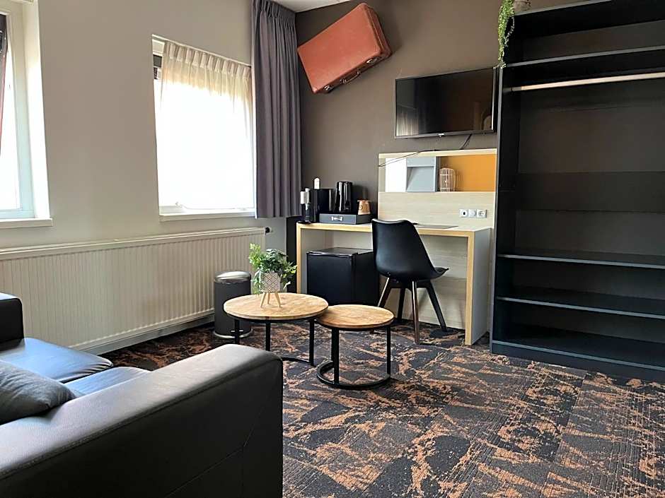 Hotel The Happy Traveler