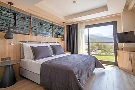 King Suite with Sea View