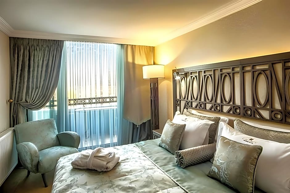 Cadence Design Hotel