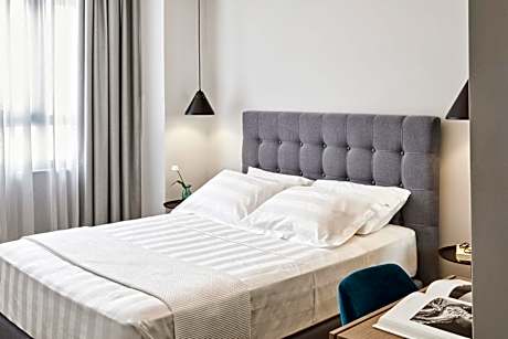 Superior Double Room with Urban View