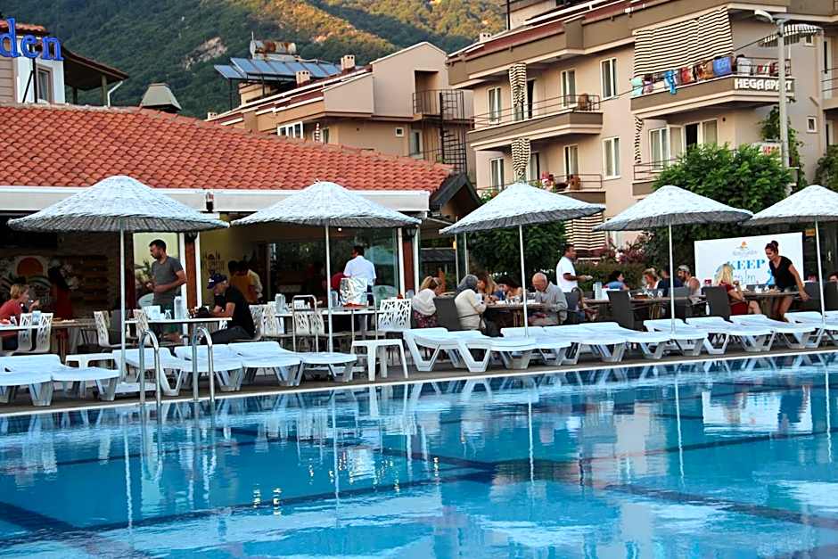 Aloria Garden Hotel