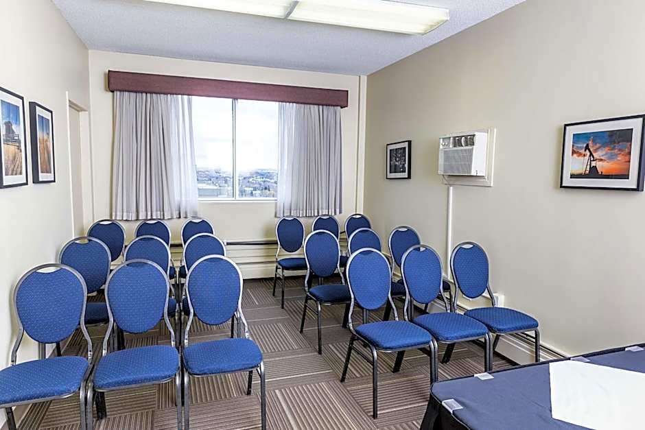 Campus Tower Suite Hotel