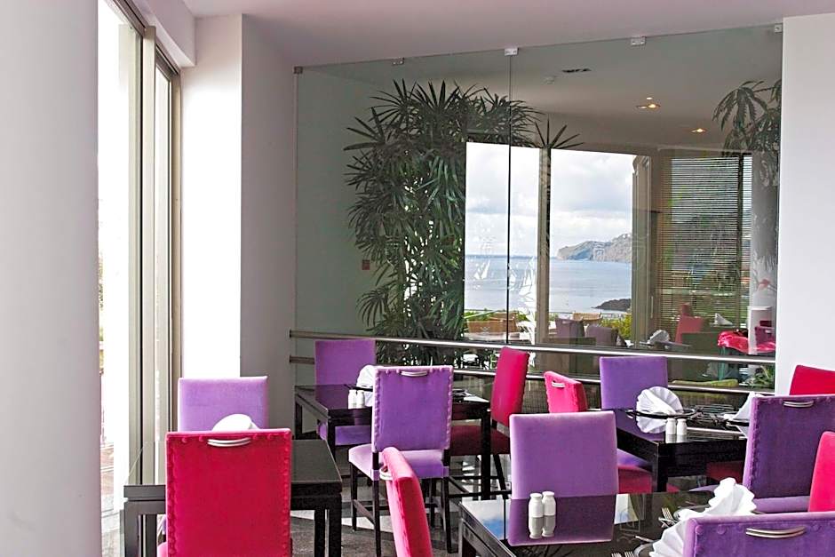 Madeira Regency Cliff- Adults Only