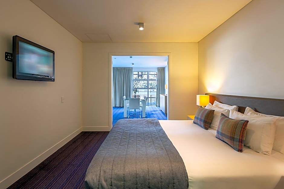 Marina Apartments - Element Escapes