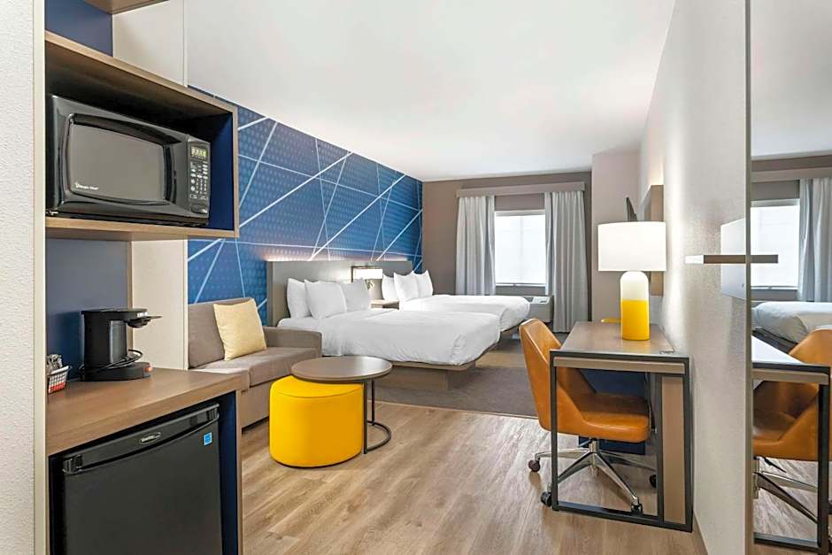 Comfort Suites Elgin