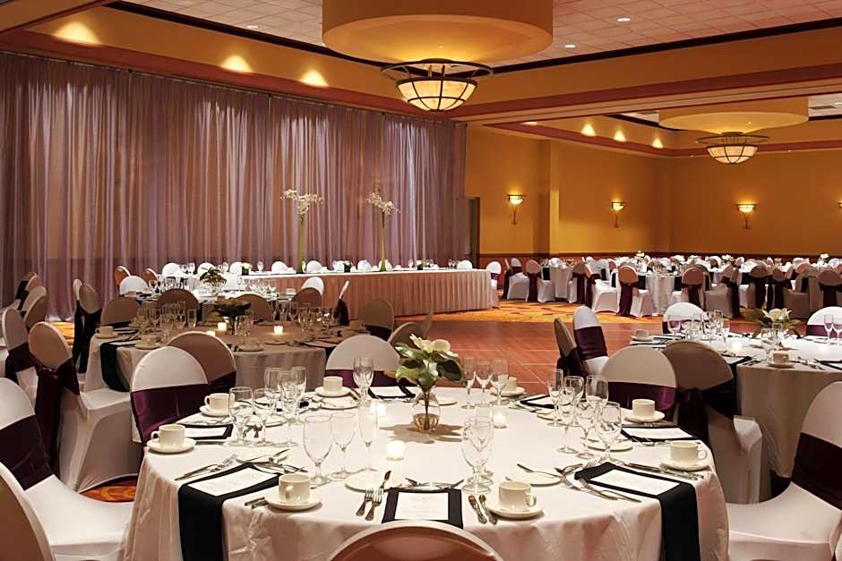 Embassy Suites By Hilton Omaha-La Vista Hotel & Conference Center