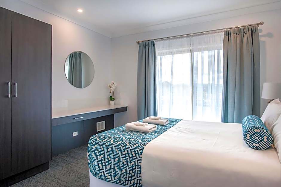 Marina Hotel and Apartments