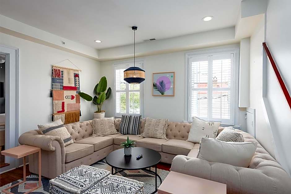 The Quarters On Spring – Charleston, SC