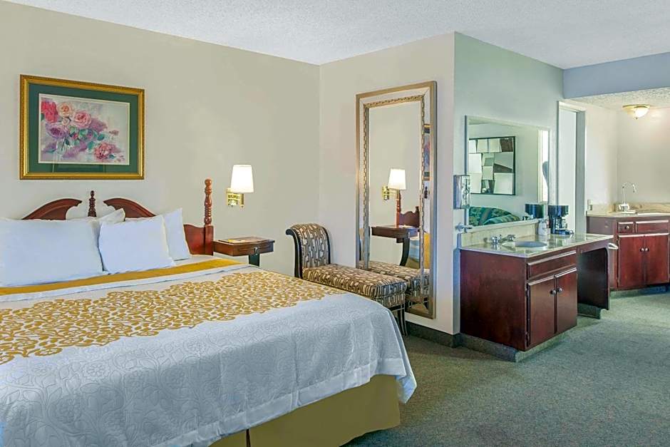 Days Inn by Wyndham Camarillo - Ventura