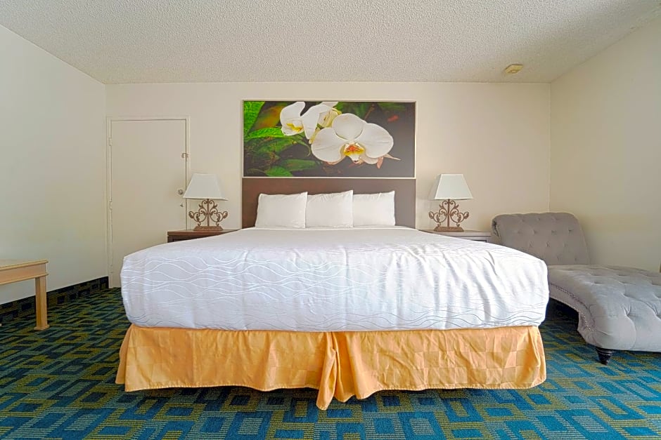 Royal Plaza Inn