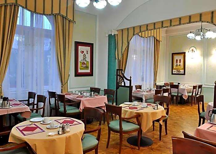 Hotel Ester