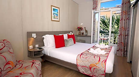 Brit Hotel Confort Le Revest Sainte-Maxime