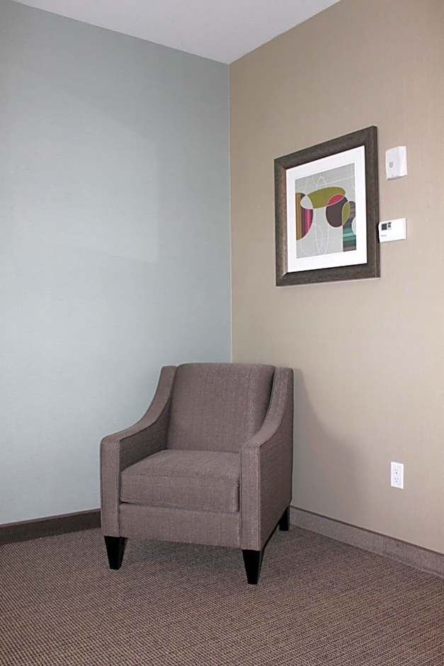 Meridian Inn & Suites Lloydminster