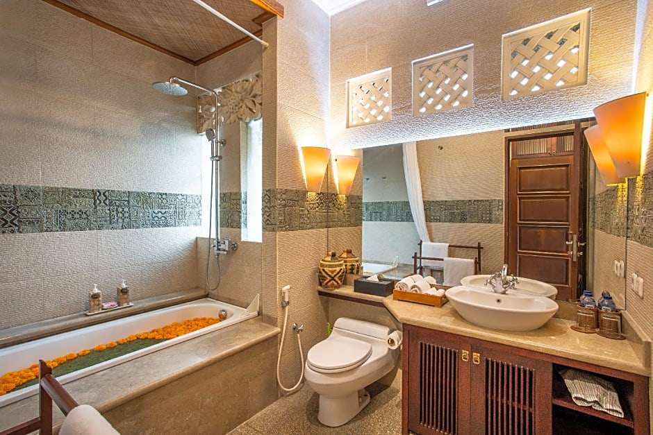 Villa Saffron Seminyak Bali