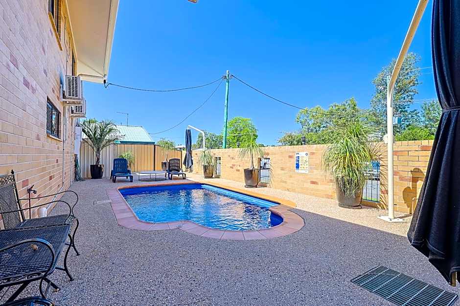 Emerald Central Palms Motel