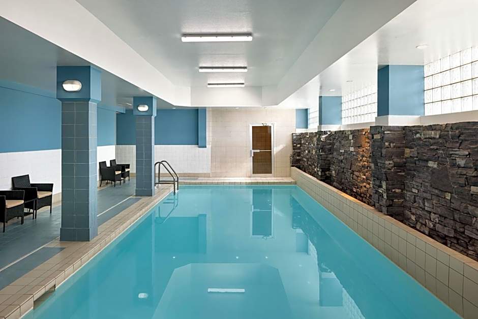 Four Points By Sheraton Edmonton South