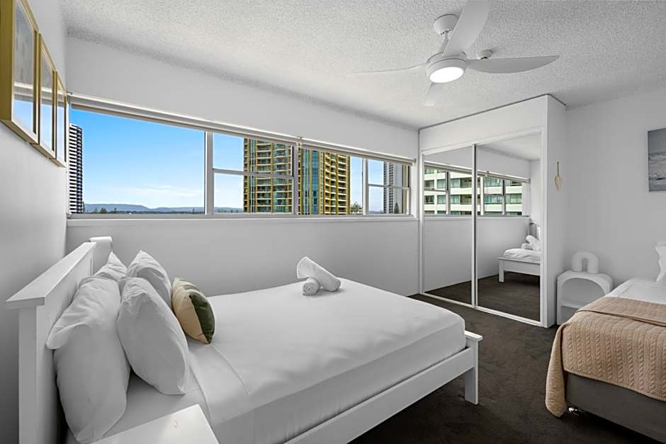 Pacific Plaza Apartments