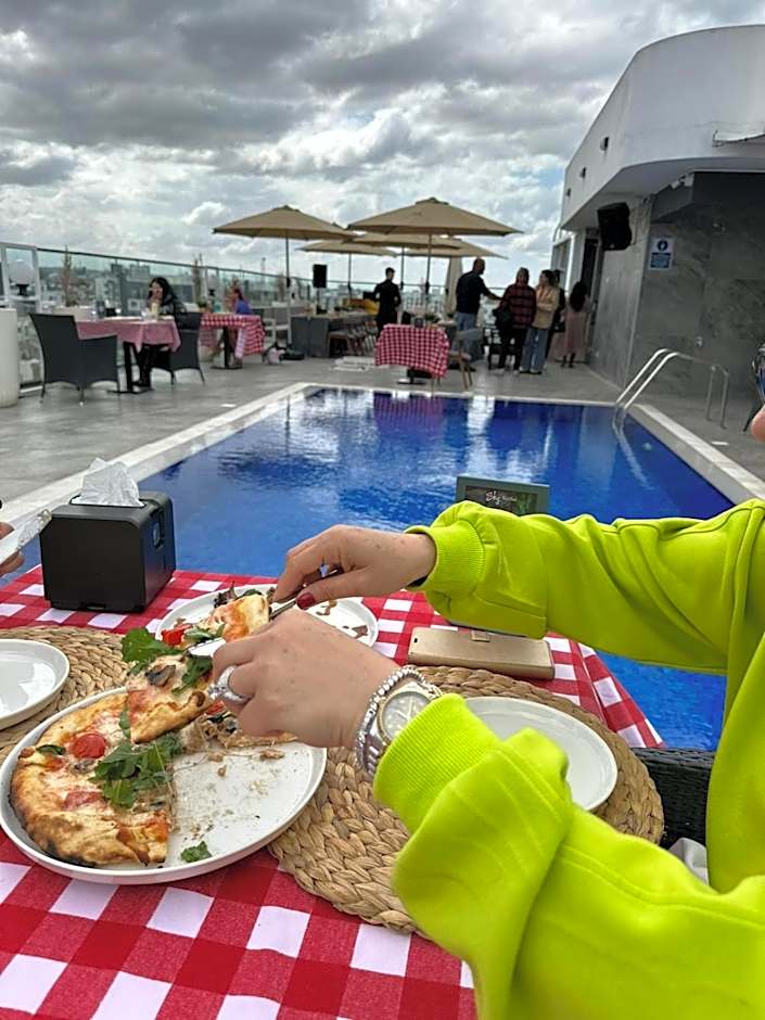 Sky Roof Hotel