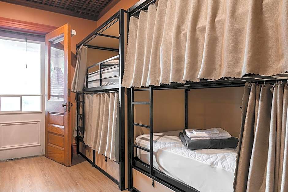 Auberge Jeunesse QBEDS Hostel