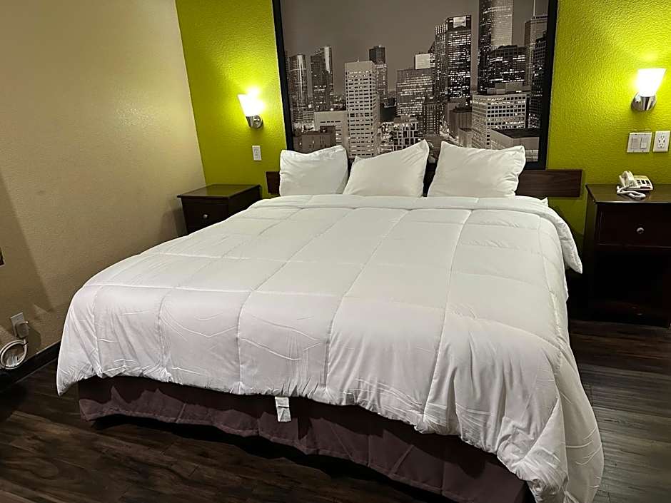 Red Lion Inn & Suites IAH Airport East