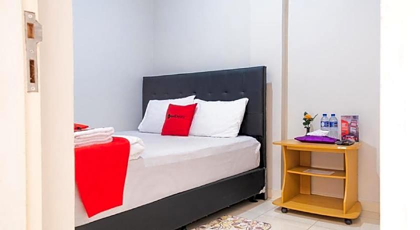 RedDoorz Syariah near Grand Kota Bintang