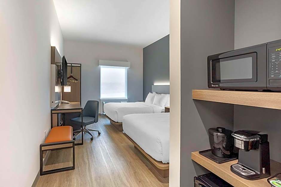 Comfort Inn & Suites Newark Liberty International Airport
