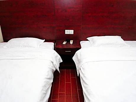 Yilong Hotel