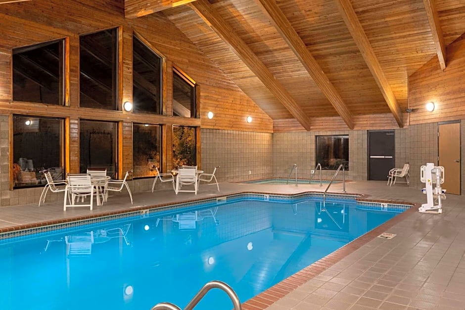 AmericInn by Wyndham Coralville