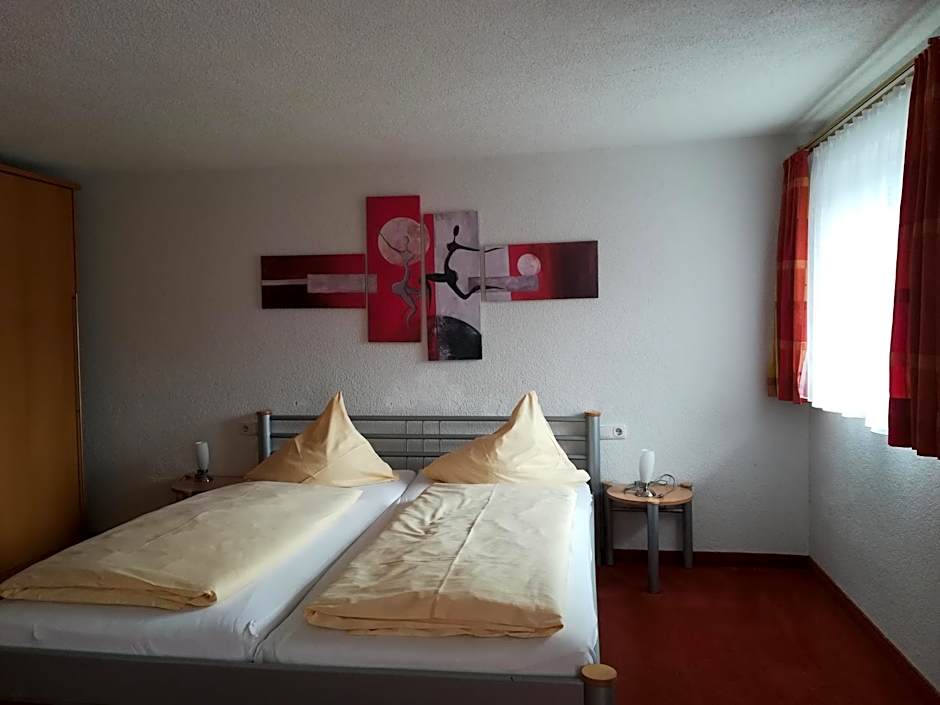 Photo 1 of 4 of 1 Extra Bed