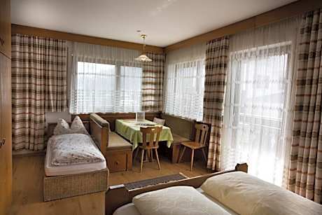 Apartment with Garden View