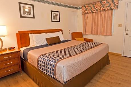 Standard King Room